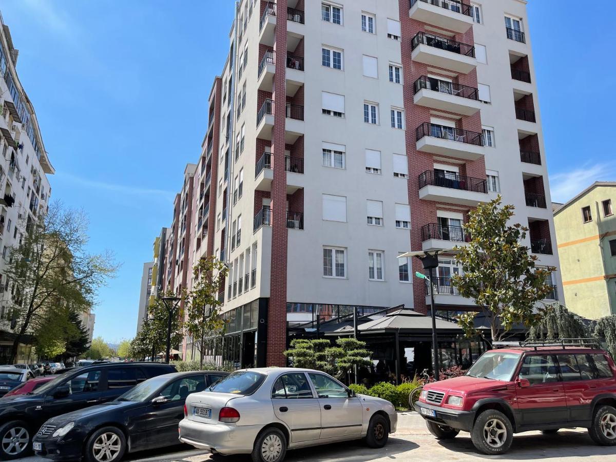 Lovely Apartment Tirana Extérieur photo